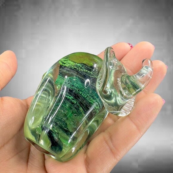 Kerry Glass Elephant Figurine Paperweight Clear Green Swirls Ireland Glass - Picture 4 of 16